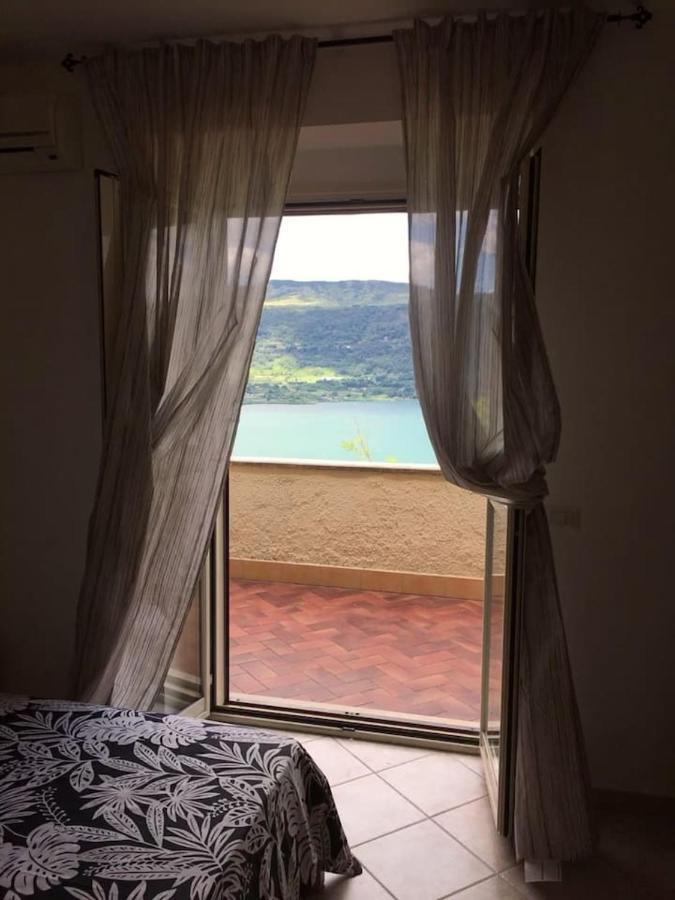 Relax Sul Lago Apartment เจนซาโน ดิ โรมา ภายนอก รูปภาพ